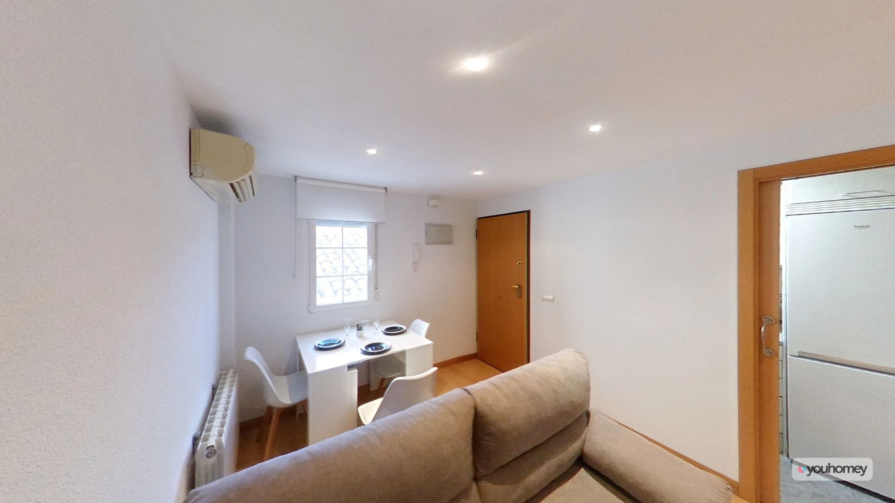 Property in Embajadores — photo 3