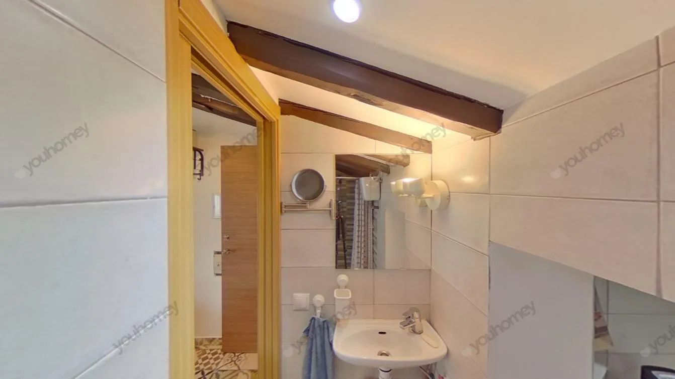 Property in Embajadores — photo 4