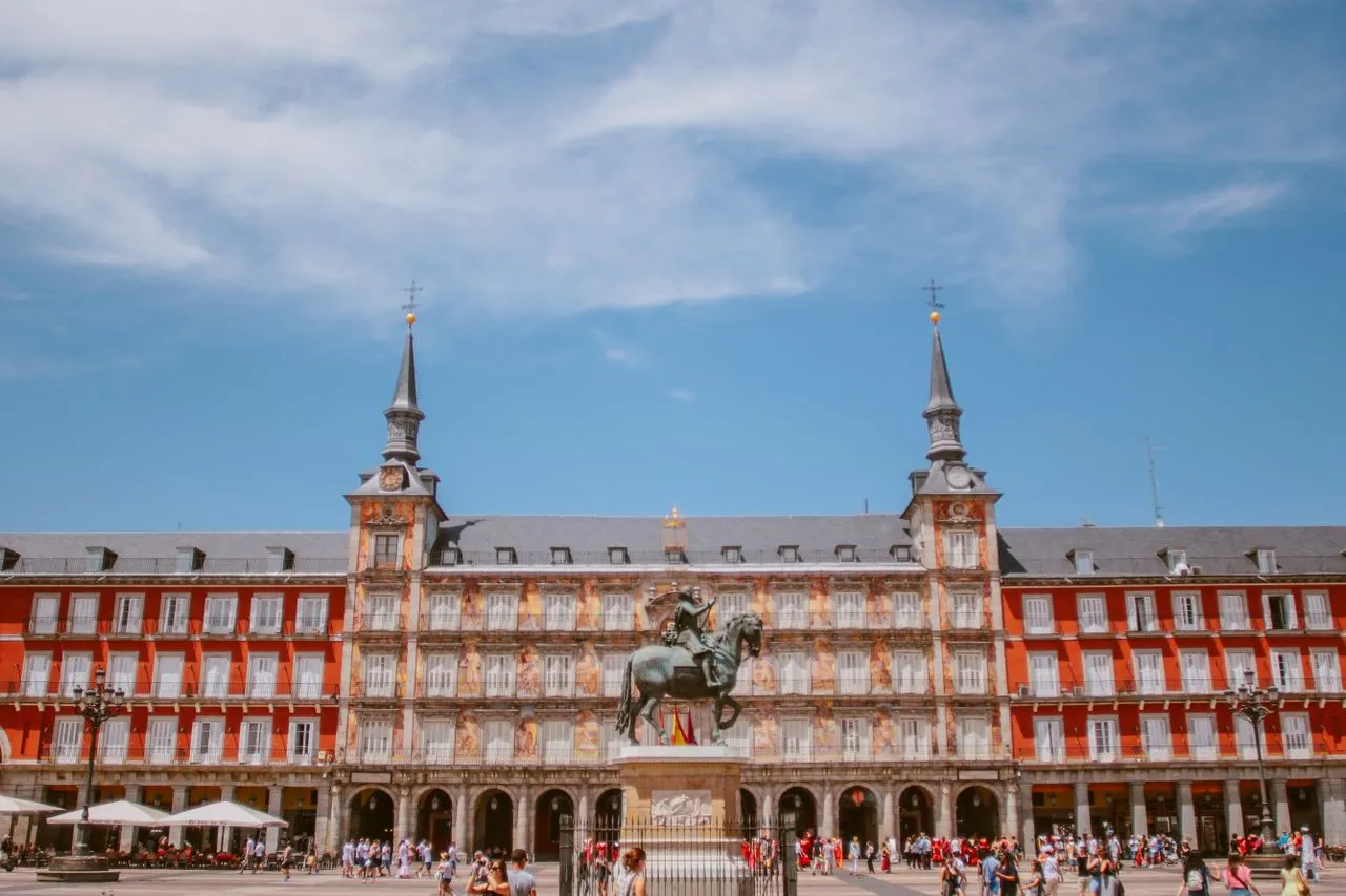 Frenazo compraventa vivienda Madrid 2026: 40 visitas para vender un piso